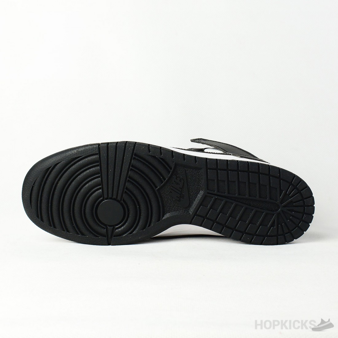 sb dunk high black and white